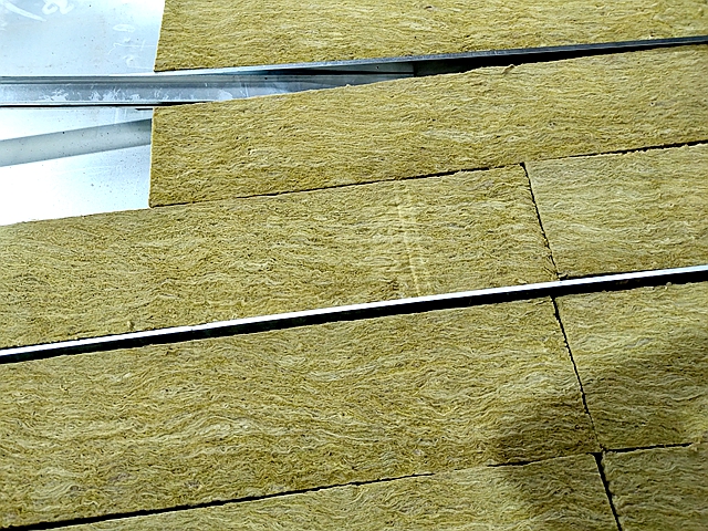 探索機(jī)制雙鋼帶巖棉凈化板：為純凈空間保駕護(hù)航